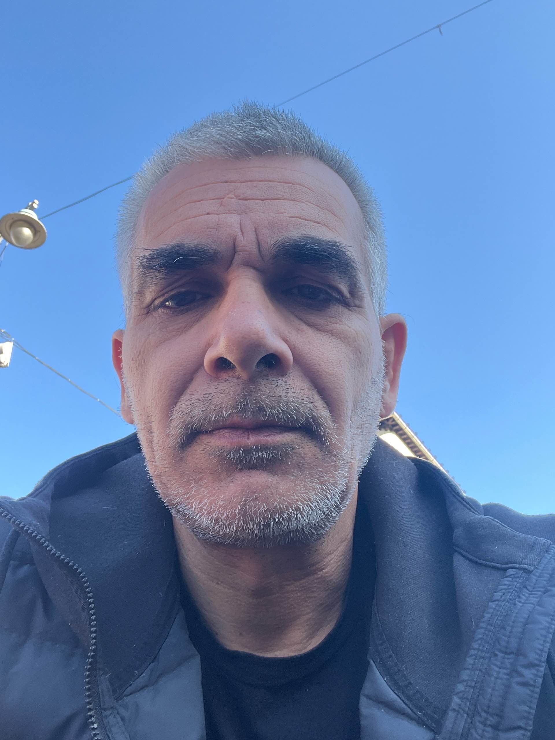d6vvbmmqc7@privaterelay.appleid.com